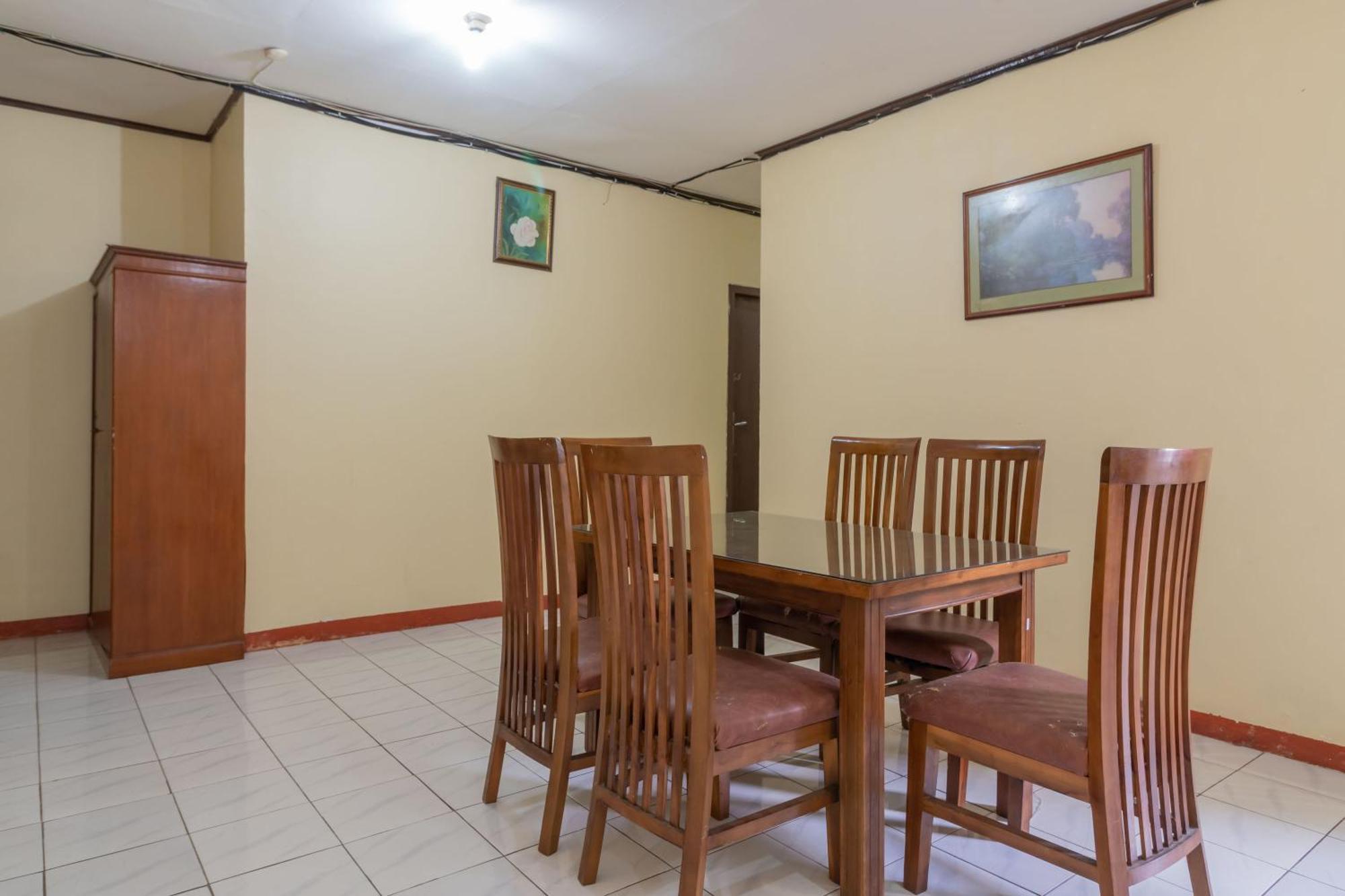 ג'קרטה Reddoorz Near Pondok Indah Water Park מראה חיצוני תמונה